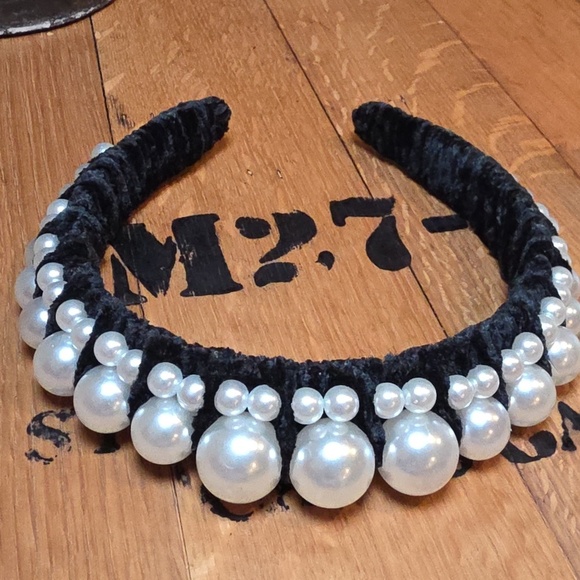 ZARA Elegant Pearl-Embellished Black Velvet Headband Cocktail Holiday | NWOT